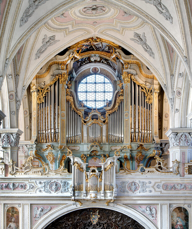 Read more about the article 25.12. Festgottesdienst mit Kirchenchor